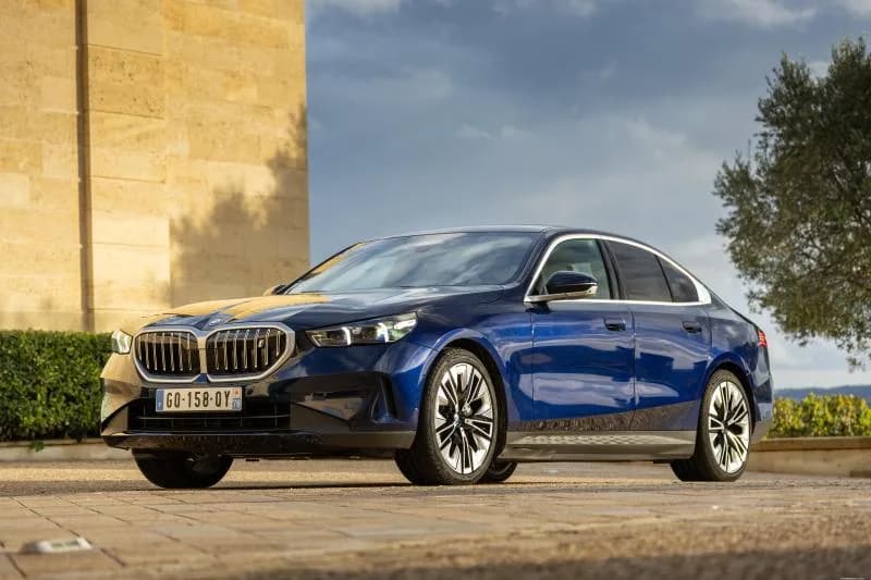 BMW - G60 i5